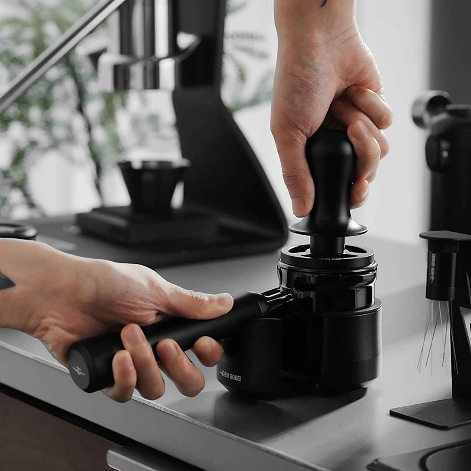 MHW-3Bomber Astra Collection Portafilter Holder 51-58mm Universal